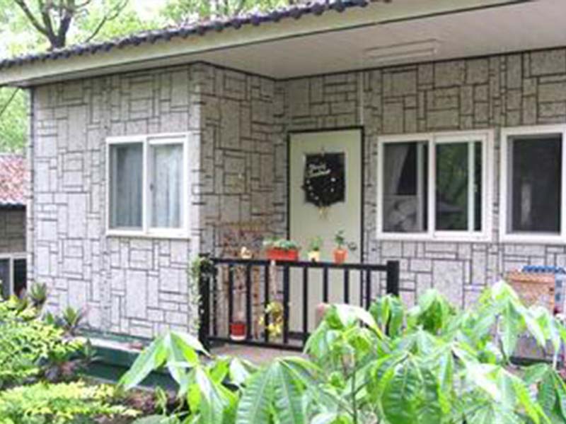 組合屋鋁門窗施工